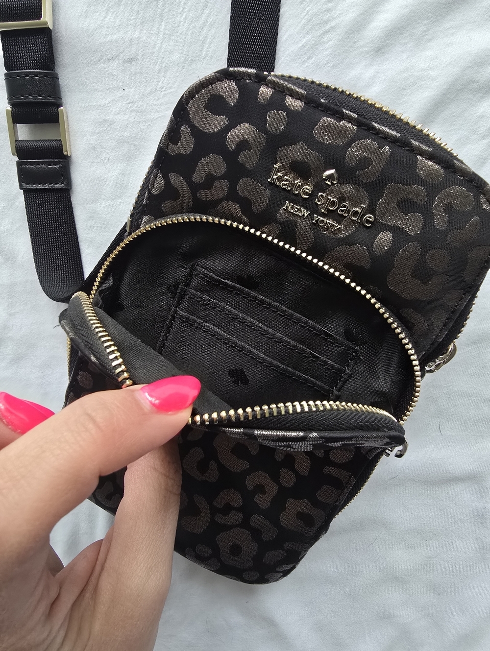 Kate Spade New York Leopard Print Phone Crossbody Bag Black Gold - Picture 2 of 6